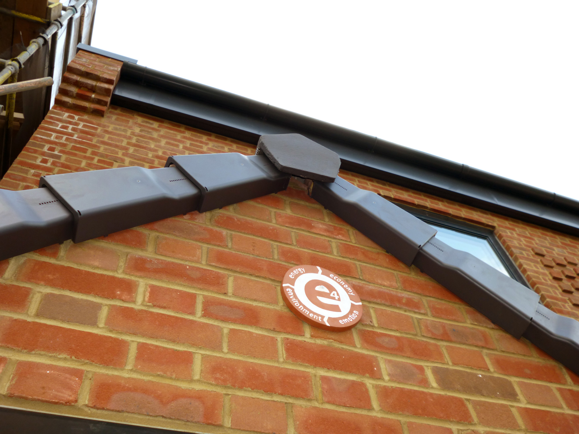 aluminium guttering by Marley Alutec Weinerberger e4 aluminium guttering by Marley Alutec Weinerberger e4