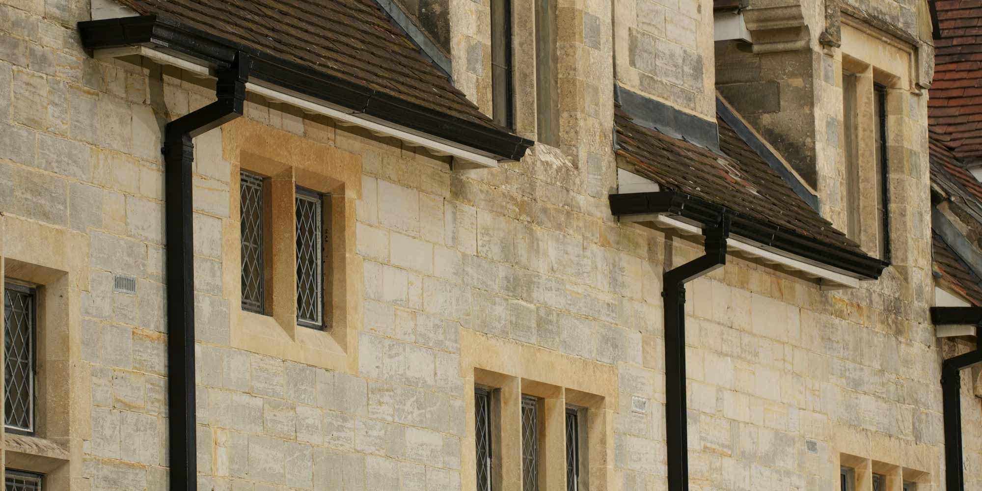 Traditional Square aluminium downpipe systems
