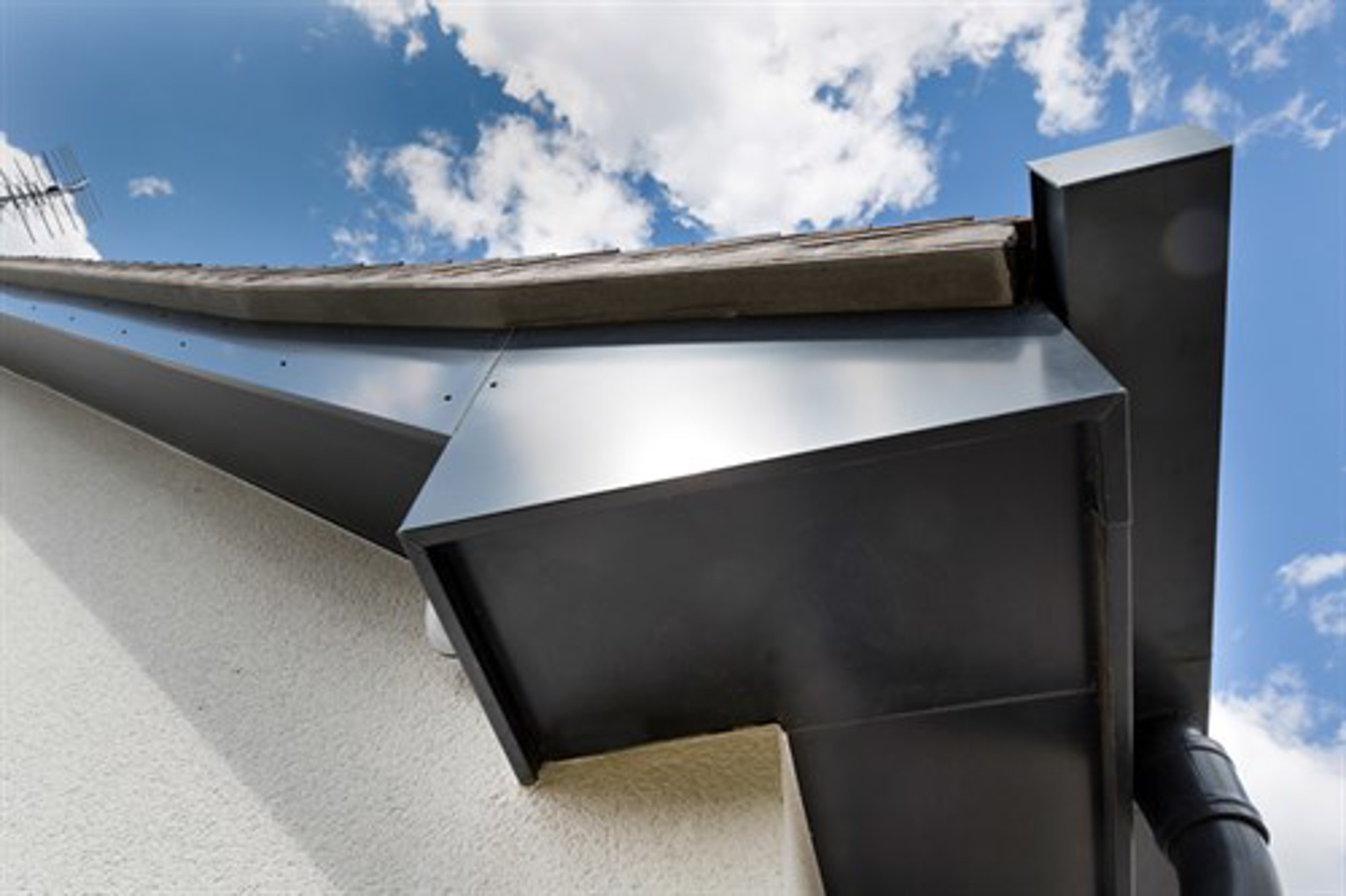 Aluminium guttering by Marley Alutec Grove Spring Belbroughton