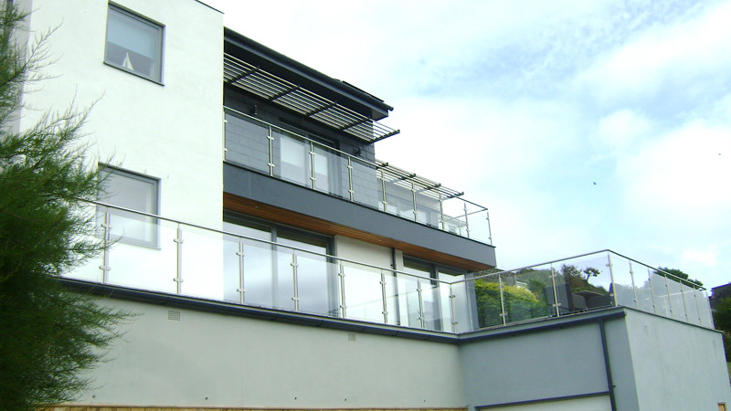 COPING WITH A SEA BREEZE COPING WITH A SEA BREEZE