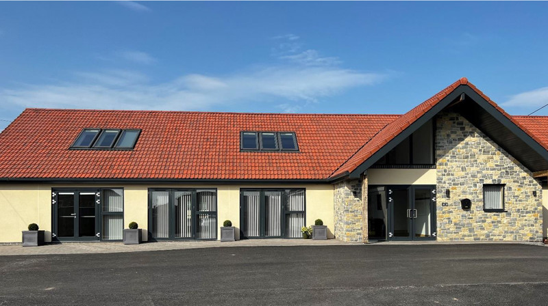 MARLEY ALUTEC’S EVOLVE BOX RANGE PROVIDES STRIKING CHURCH HALL SOLUTION